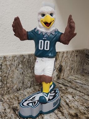 Philadelphia Eagles Mascot  Swoop, Figurine. NIB!